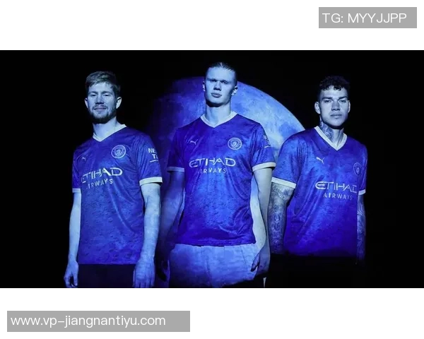 曼城推出马年特别球衣设计米色主调融入中国水墨艺术元素 曼城推出马年特别球衣设计米色主调融入中国水墨艺术元素