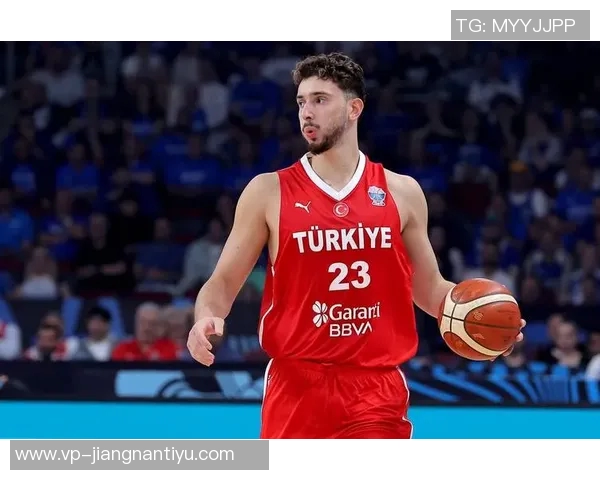 乌度卡称赞申京传球能力提升决策速度显著加快助力球队表现 乌度卡称赞申京传球能力提升决策速度显著加快助力球队表现