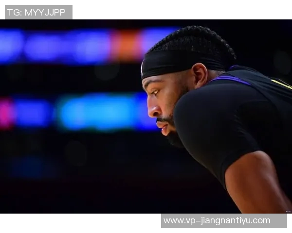 小迈克尔波特半场表现平平12投4中三分球命中率低迷仅得11分3篮板 小迈克尔波特半场表现平平12投4中三分球命中率低迷仅得11分3篮板