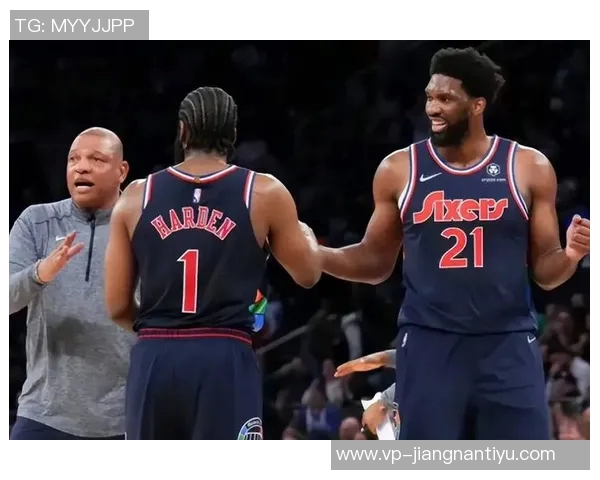 小里弗斯称赞克莱传奇地位现阶段只为热爱篮球而战 小里弗斯称赞克莱传奇地位现阶段只为热爱篮球而战